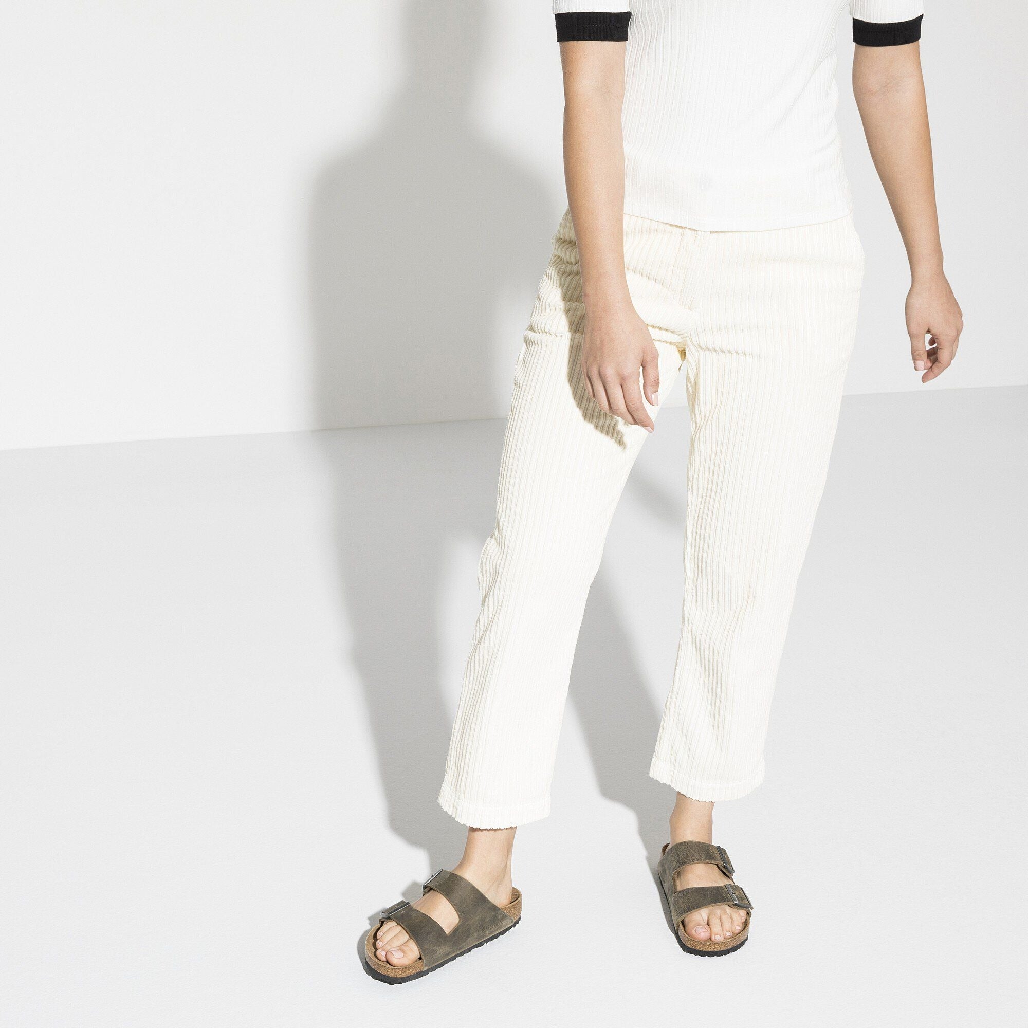 Arizona | Soft Footbed | Oiled Leather | Faded Khaki - Image 3