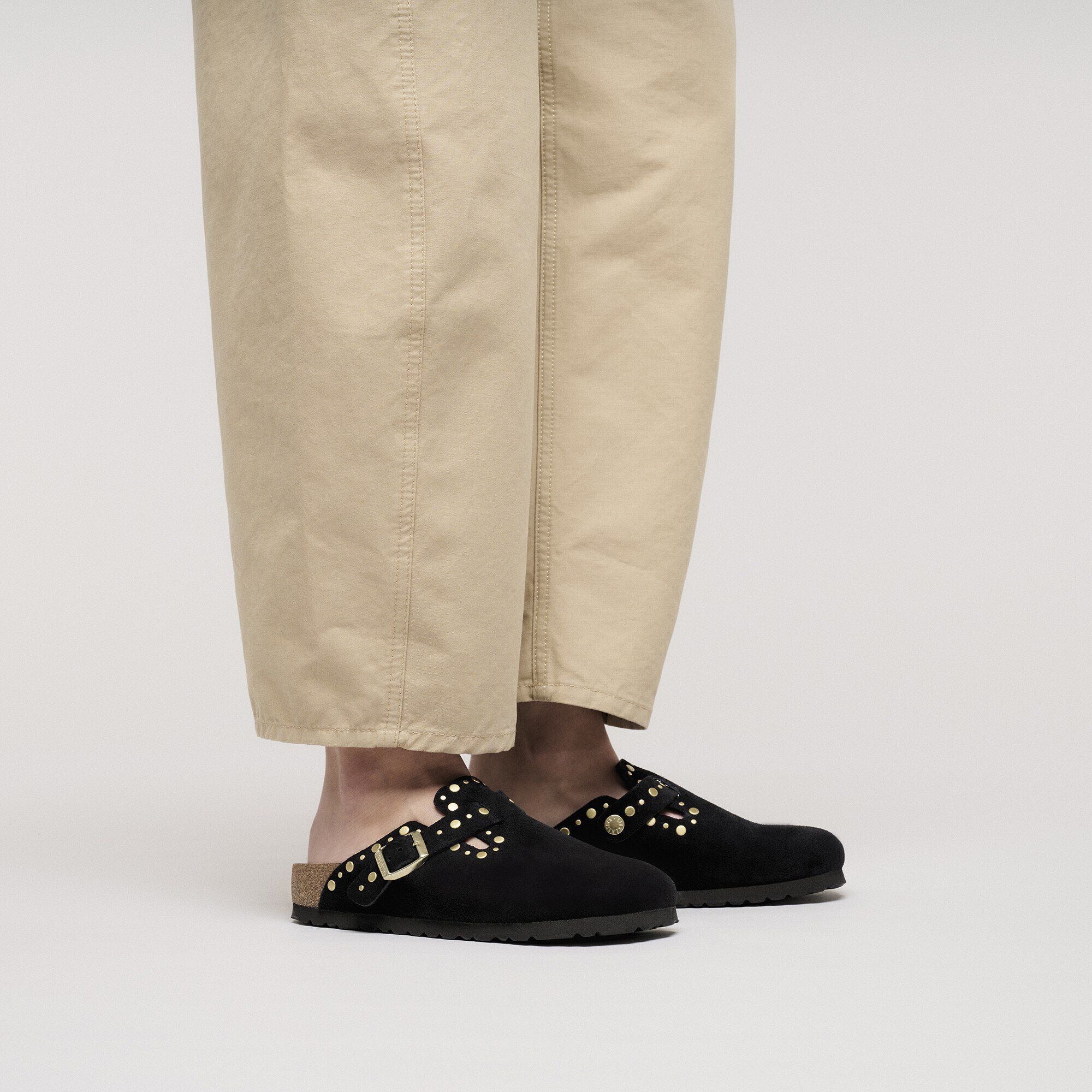 Boston Rivets | Suede | Black - Image 2