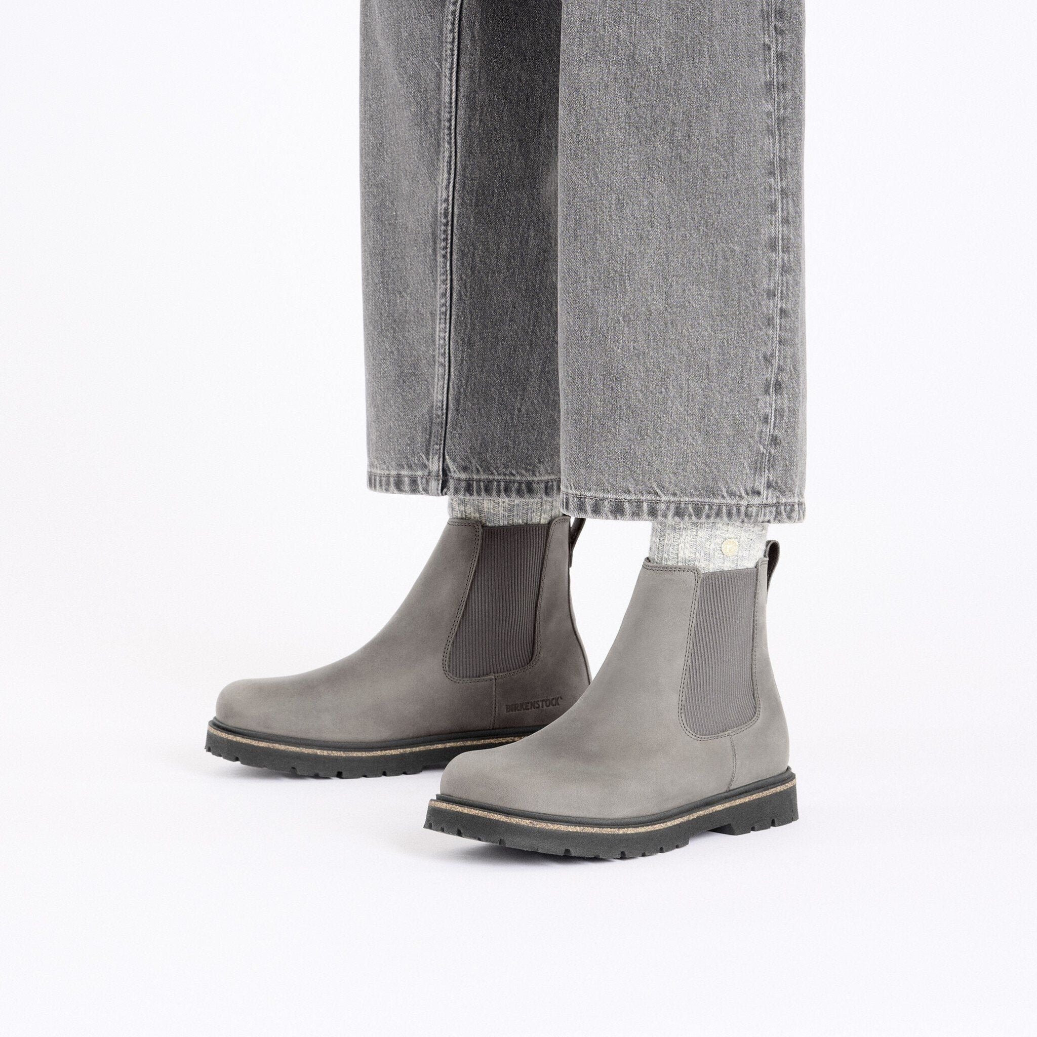 Highwood Slip On | Women | Nubuck | Graphite - Image 3